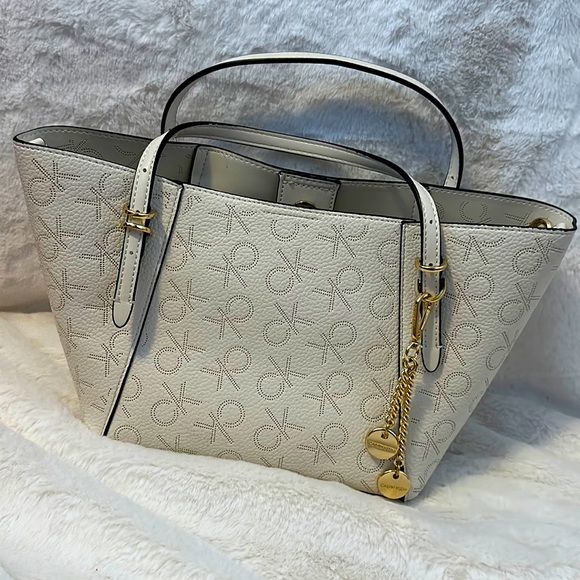 Calvin Klein Tote Bag - Picture 1 of 8